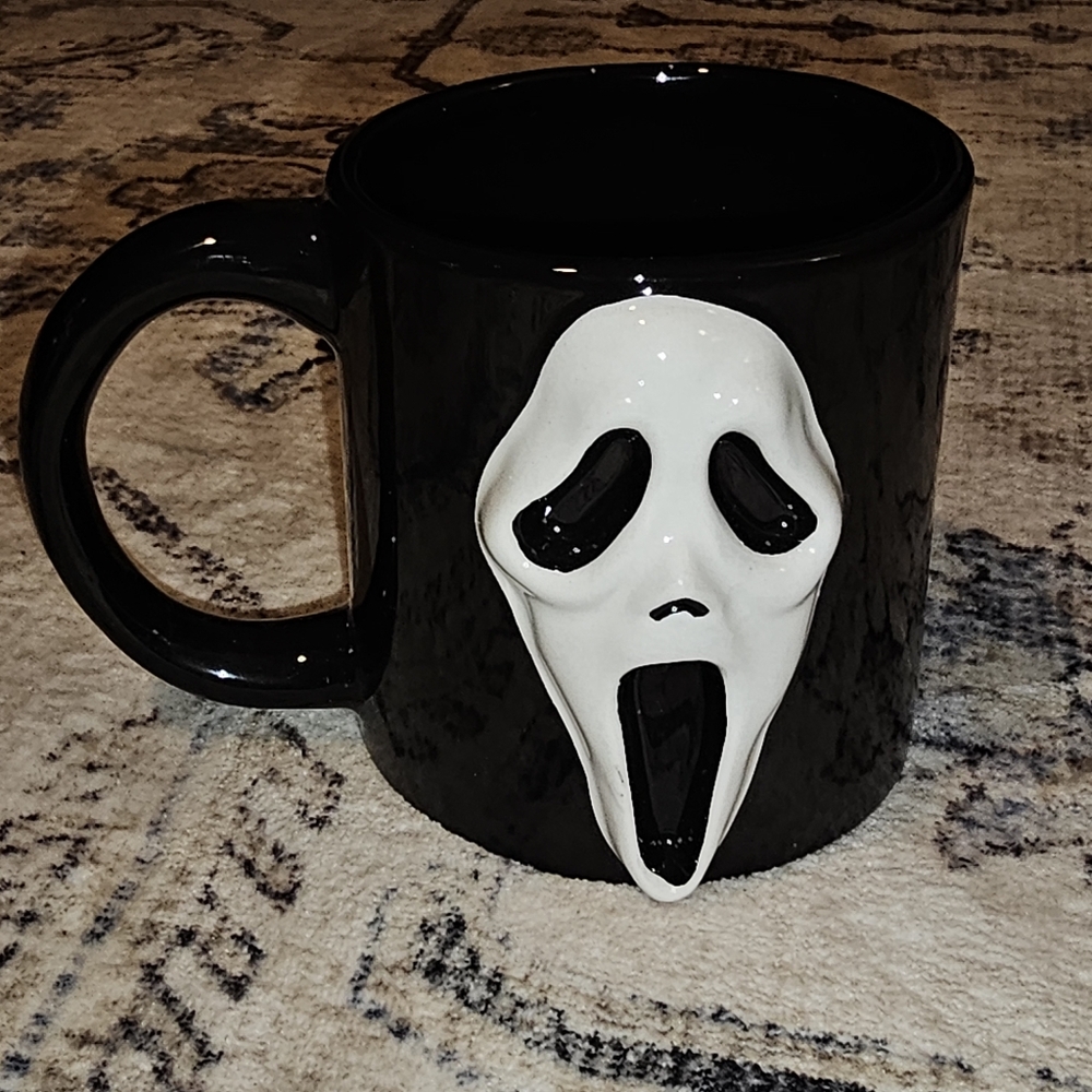 Ghost Face Scream Sculpted Halloween 16 oz. Ceramic Mug New